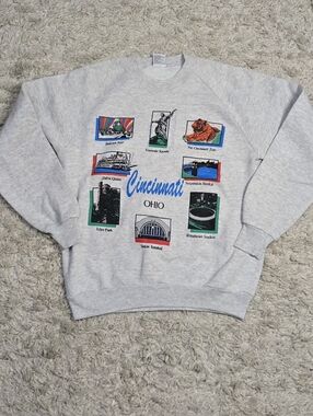 VTG 90s Cincinnati Souvenir Raglan Crewneck Sweater L